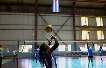 Cuban Women’s Volleyball Team Barred from Puerto Rico Tournament After Visa Denial