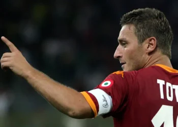 Son of Roma and Italy Legend Francesco Totti Retires Aged Just 19 and Teams Up with Father in New Job