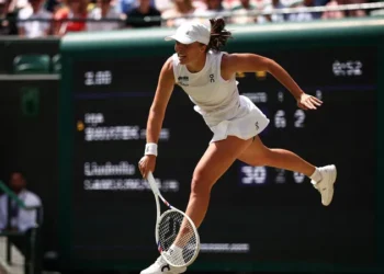Swiatek Moves Into First Wimbledon Semifinal