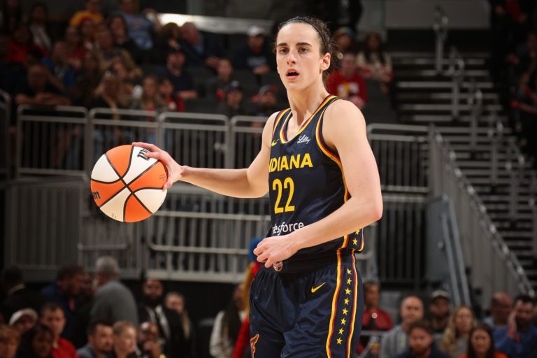 240513-caitlin-clark-indiana-fever-mn-1525-4dba6e