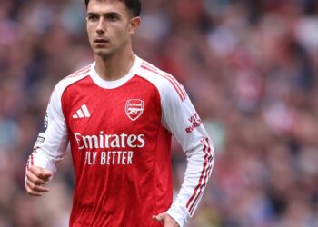 Zubimendi Shines: Spanish Midfielder Scores Stunning First Goal for Arsenal Against Leeds United