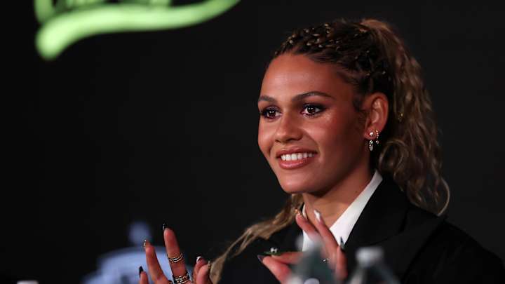 images_ImagnImages_mmsport_womens-fastbreak-on-si_01kftz78n7jeszvr5sw1